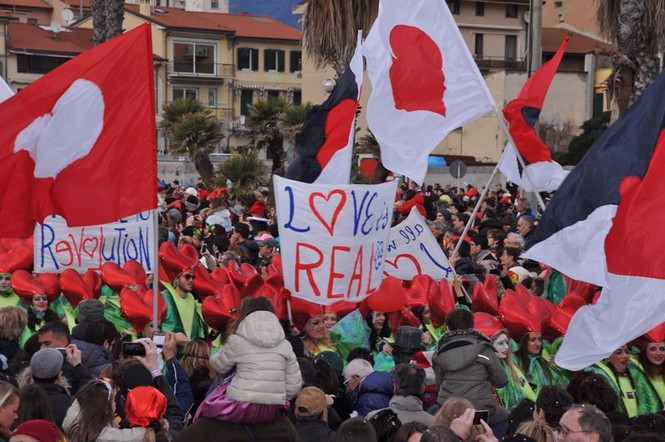 Ingrandisci la foto