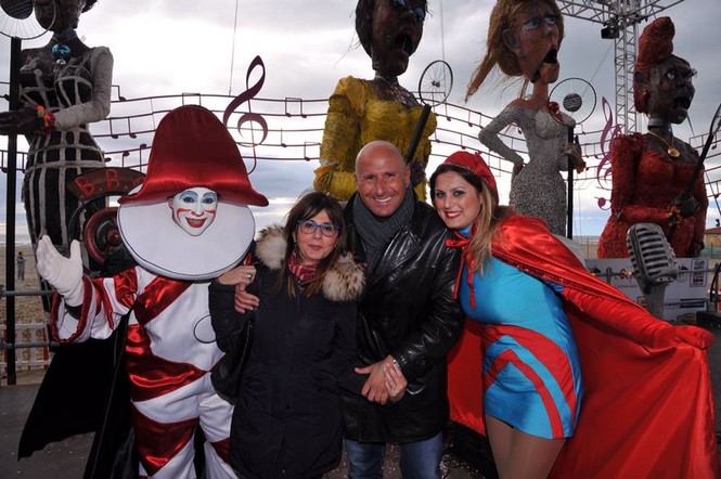 Ingrandisci la foto