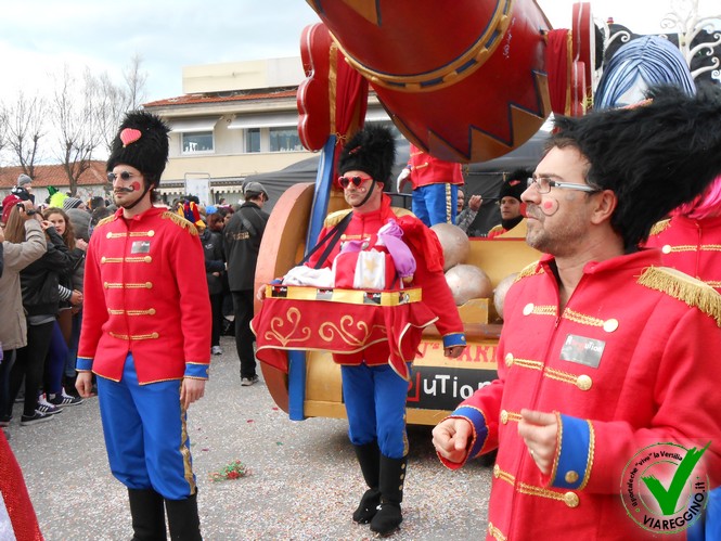 Ingrandisci la foto