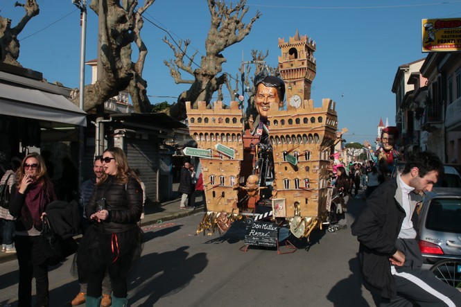 Ingrandisci la foto