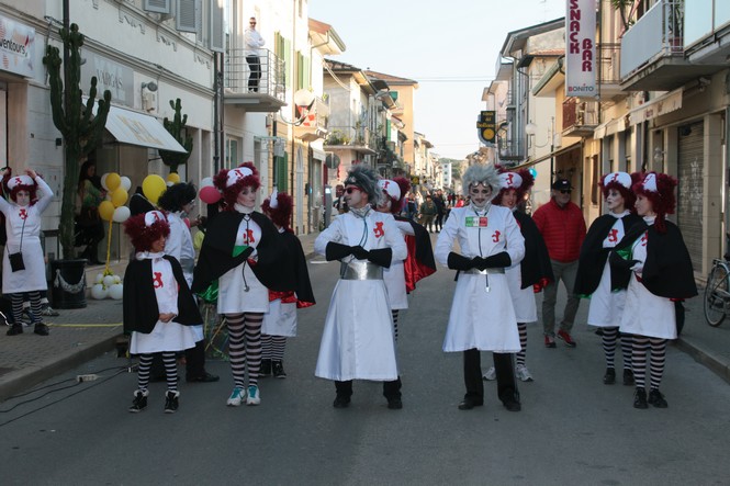 Ingrandisci la foto