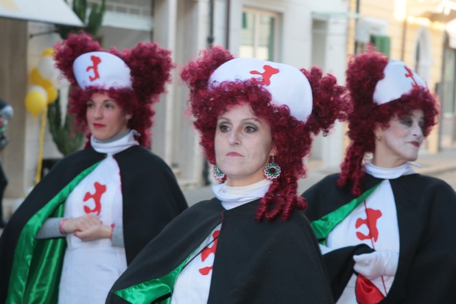Ingrandisci la foto