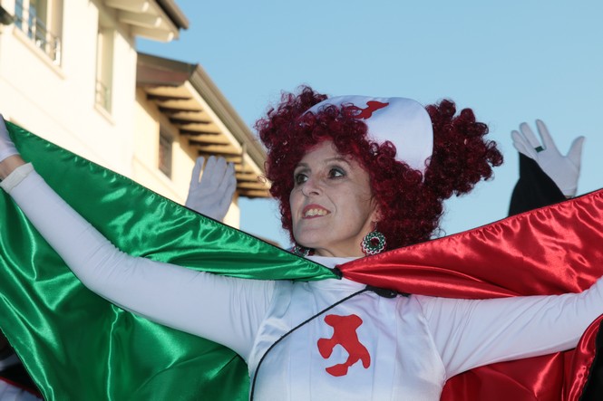 Ingrandisci la foto