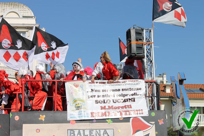 Ingrandisci la foto