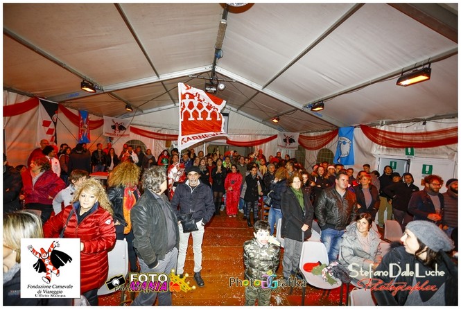 Ingrandisci la foto