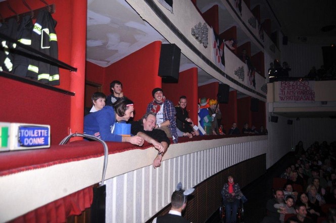 Ingrandisci la foto