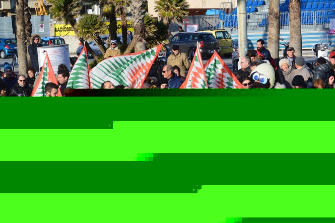 Ingrandisci la foto
