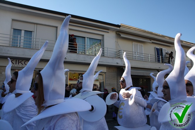 Ingrandisci la foto