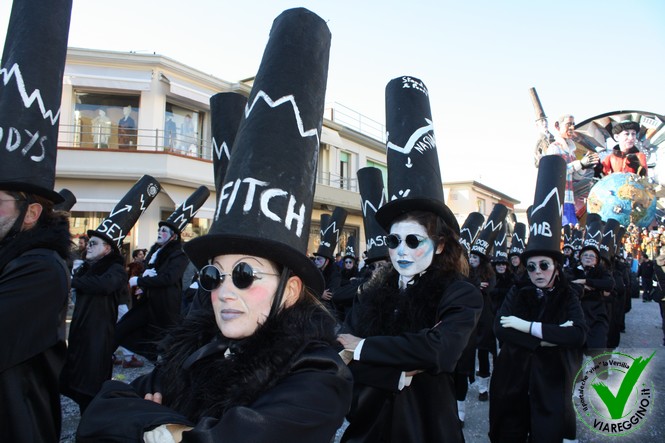 Ingrandisci la foto