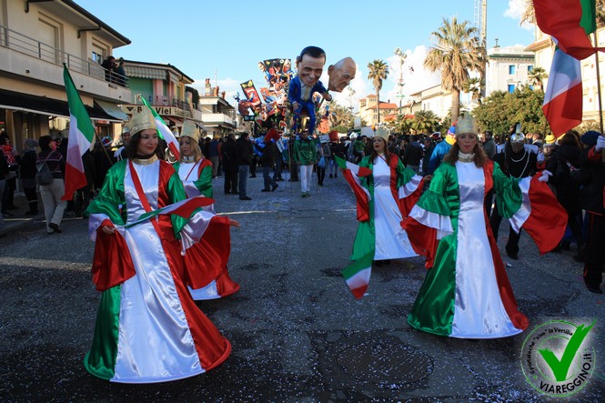 Ingrandisci la foto