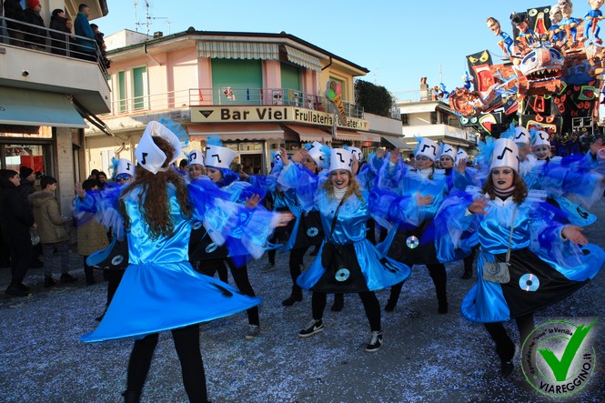 Ingrandisci la foto