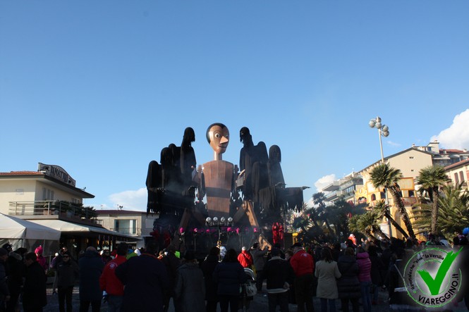 Ingrandisci la foto
