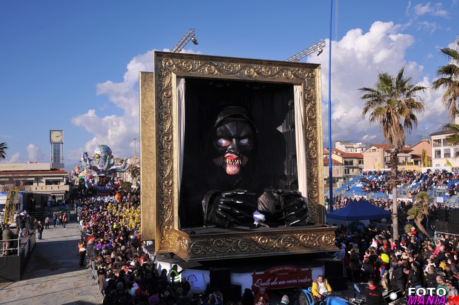Ingrandisci la foto