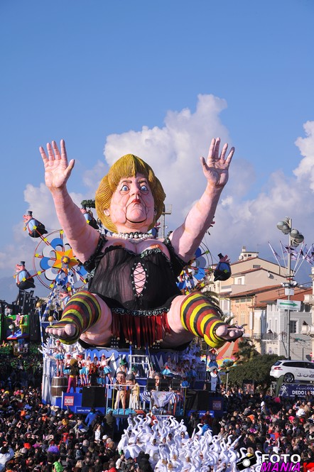 Ingrandisci la foto