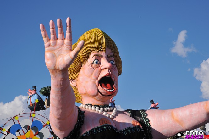 Ingrandisci la foto