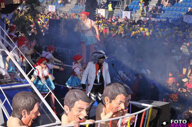 Ingrandisci la foto