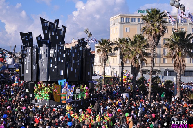 Ingrandisci la foto