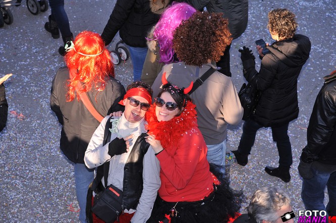 Ingrandisci la foto