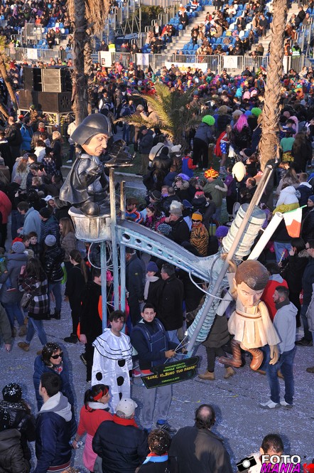 Ingrandisci la foto