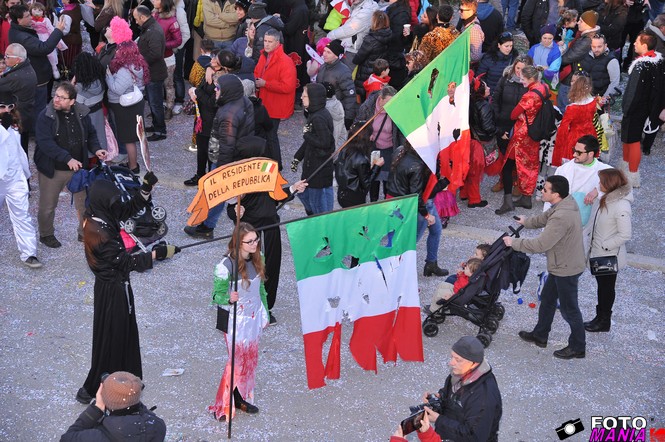 Ingrandisci la foto