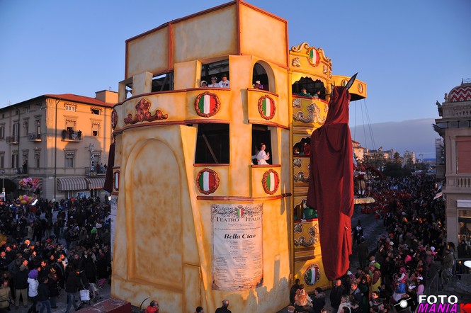 Ingrandisci la foto