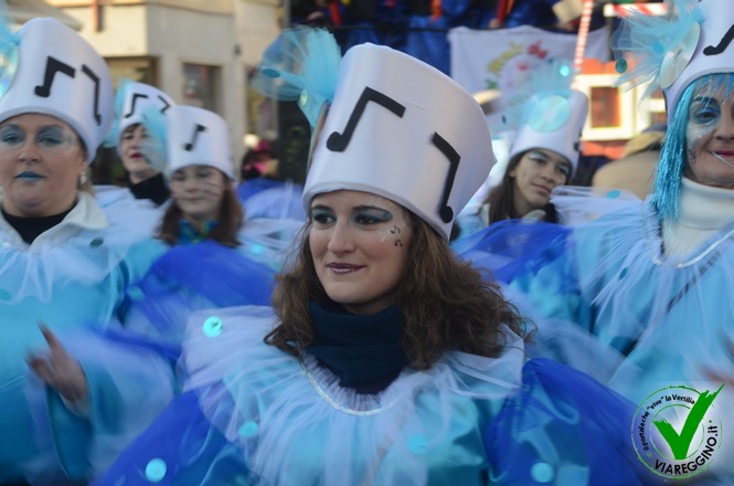 Ingrandisci la foto