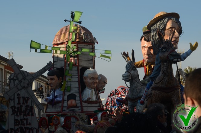 Ingrandisci la foto