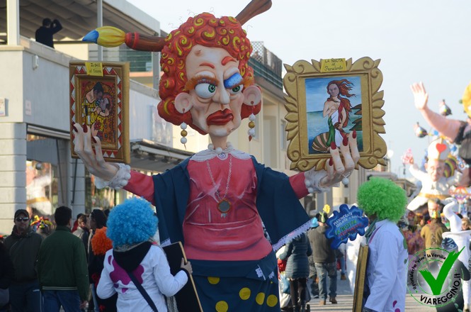 Ingrandisci la foto