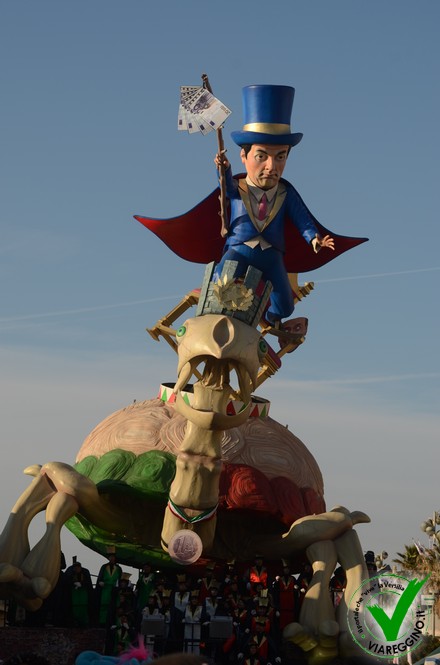 Ingrandisci la foto
