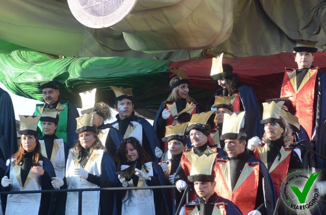 Ingrandisci la foto