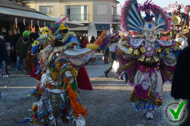 Ingrandisci la foto