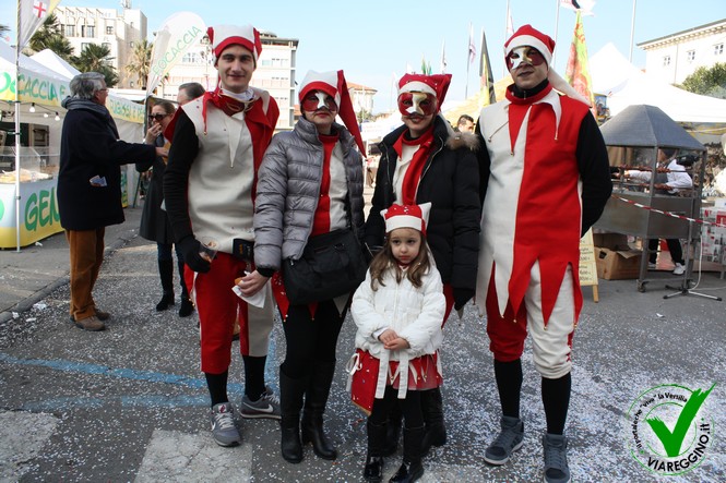 Ingrandisci la foto
