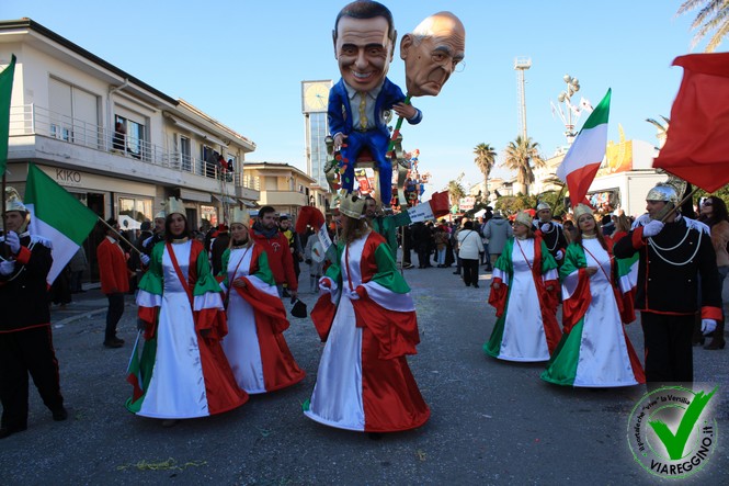 Ingrandisci la foto