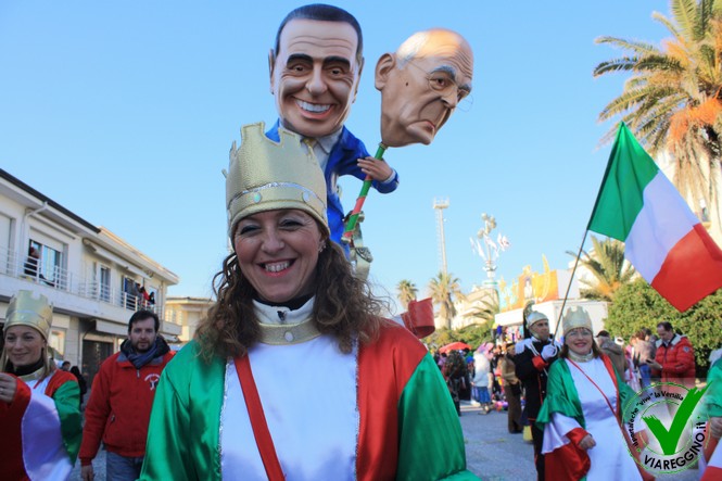 Ingrandisci la foto
