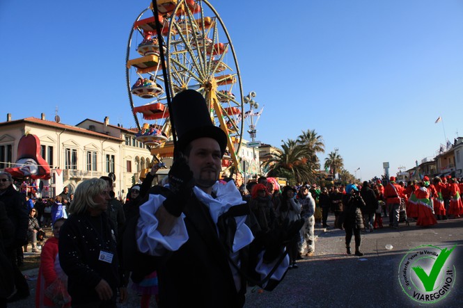 Ingrandisci la foto