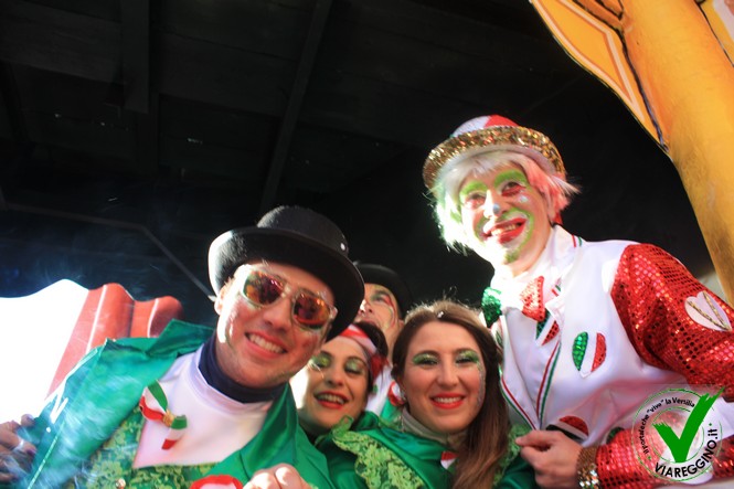 Ingrandisci la foto