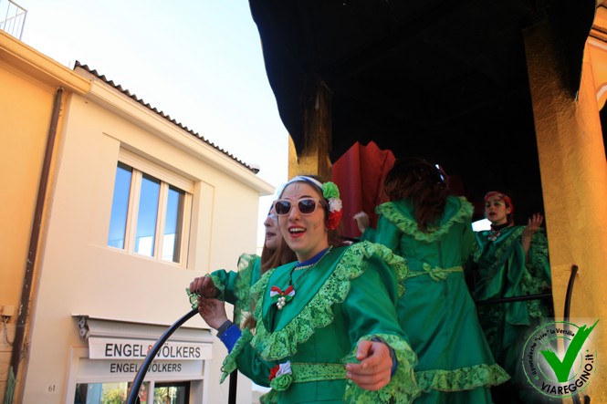 Ingrandisci la foto