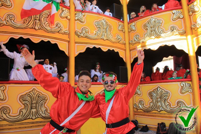 Ingrandisci la foto