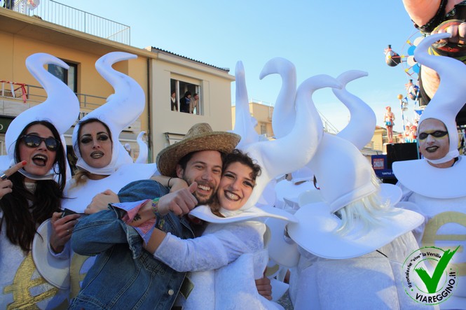 Ingrandisci la foto