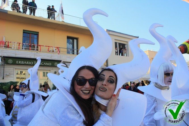 Ingrandisci la foto