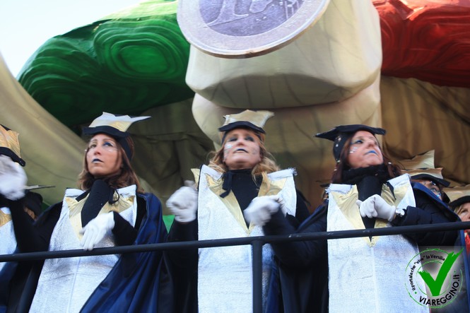 Ingrandisci la foto