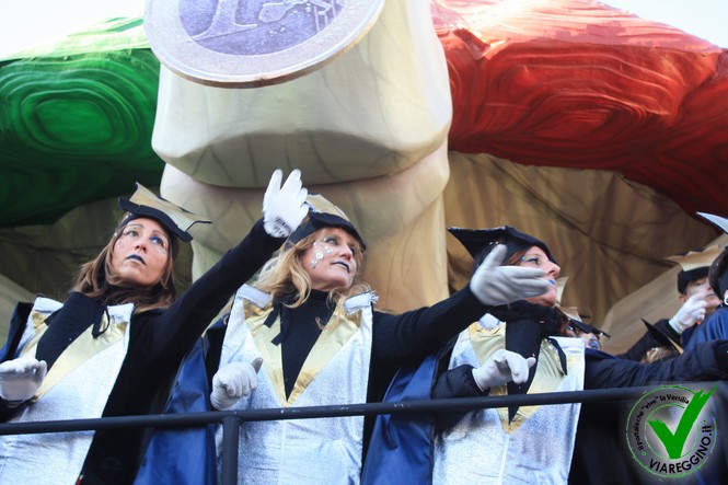 Ingrandisci la foto