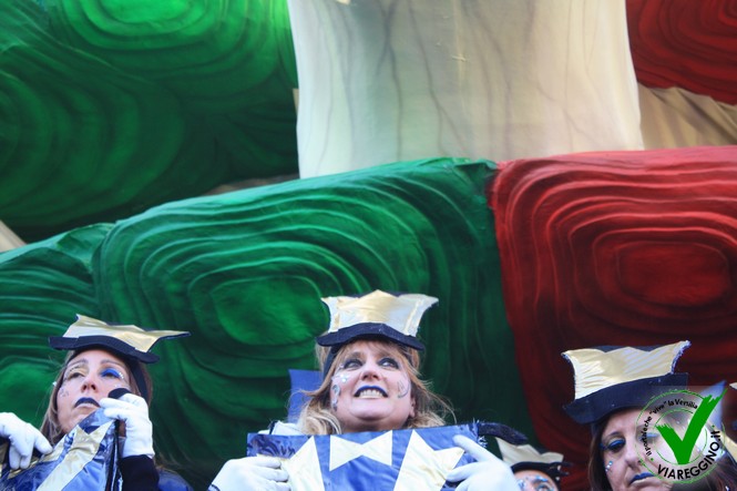 Ingrandisci la foto