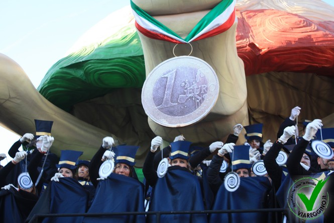Ingrandisci la foto
