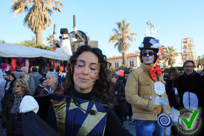 Ingrandisci la foto