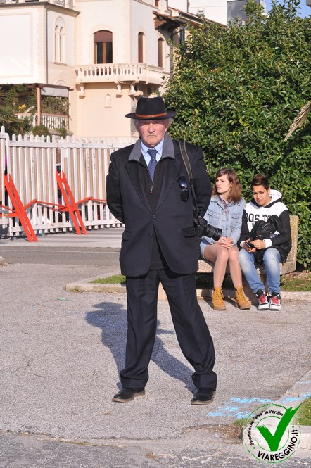 Ingrandisci la foto