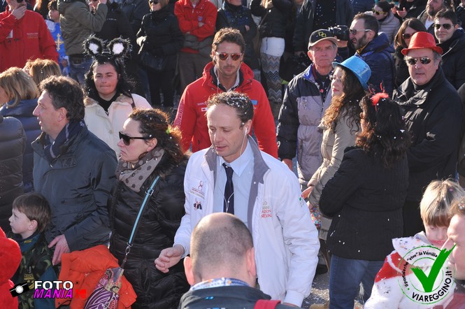 Ingrandisci la foto