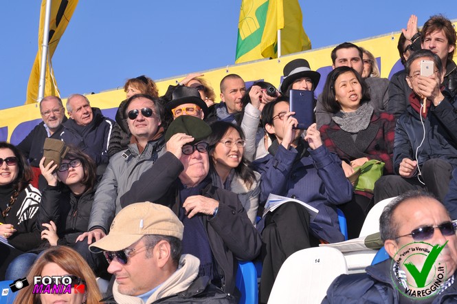 Ingrandisci la foto