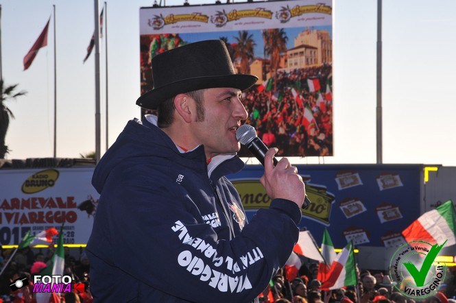 Ingrandisci la foto