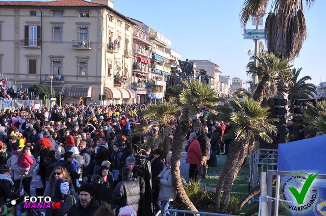 Ingrandisci la foto